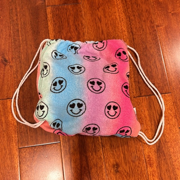 100% cotton “Good Vibes” backpack towel - Picture 9 of 9